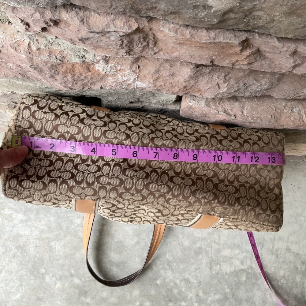 Coach Brown and Tan signature Tote Bag F77142 - Picture 9 of 9